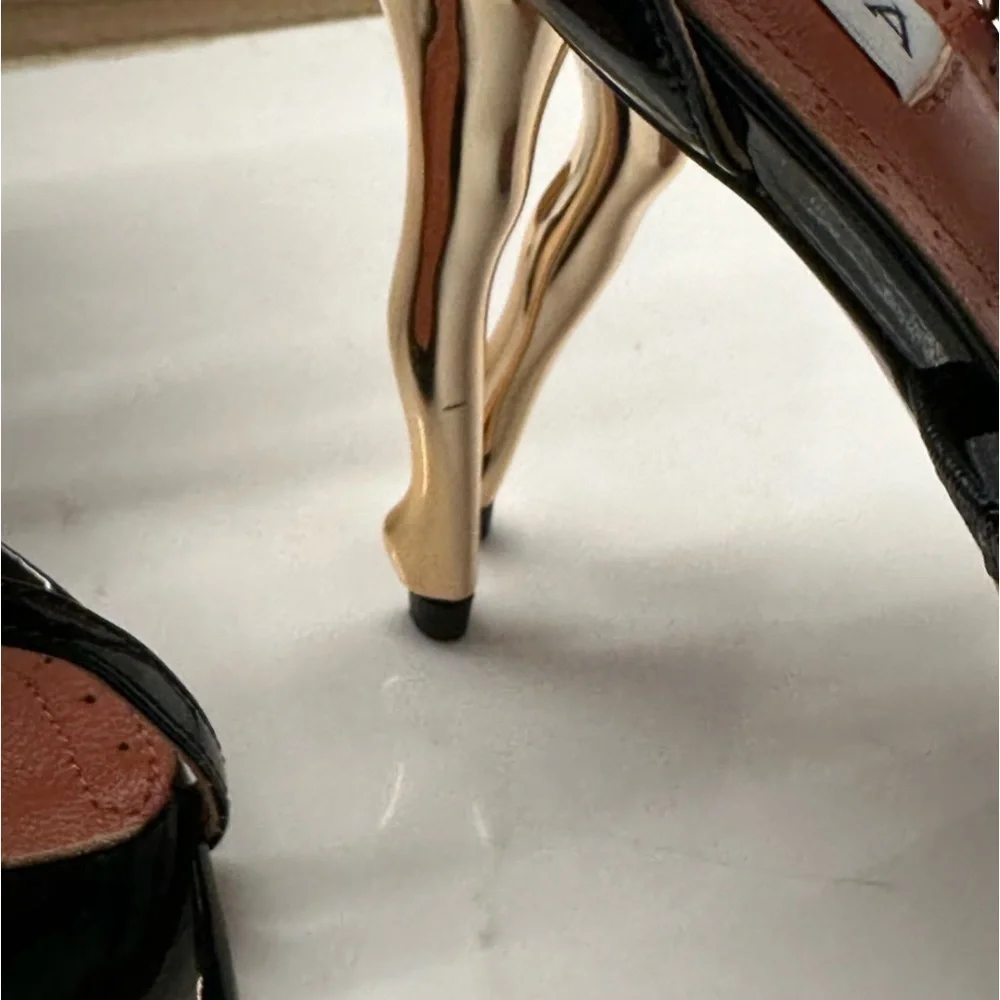 NWT ALAÏA Cabaret Sandal - Picture 14 of 14